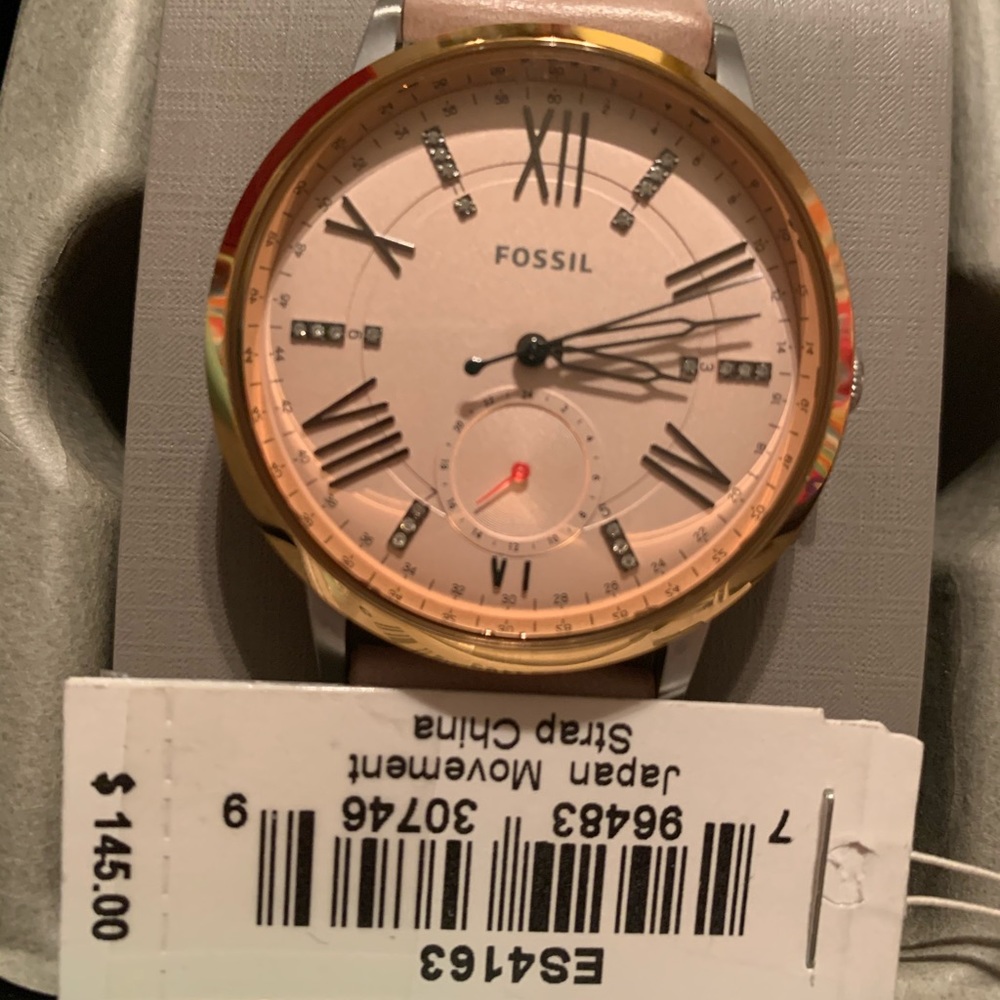 Fossil Watch - Picture 3 of 3